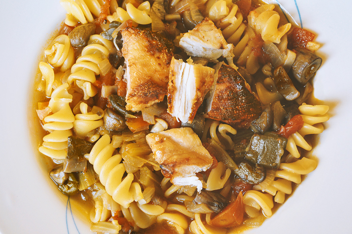 how to cook pasta and grilled chicken soup