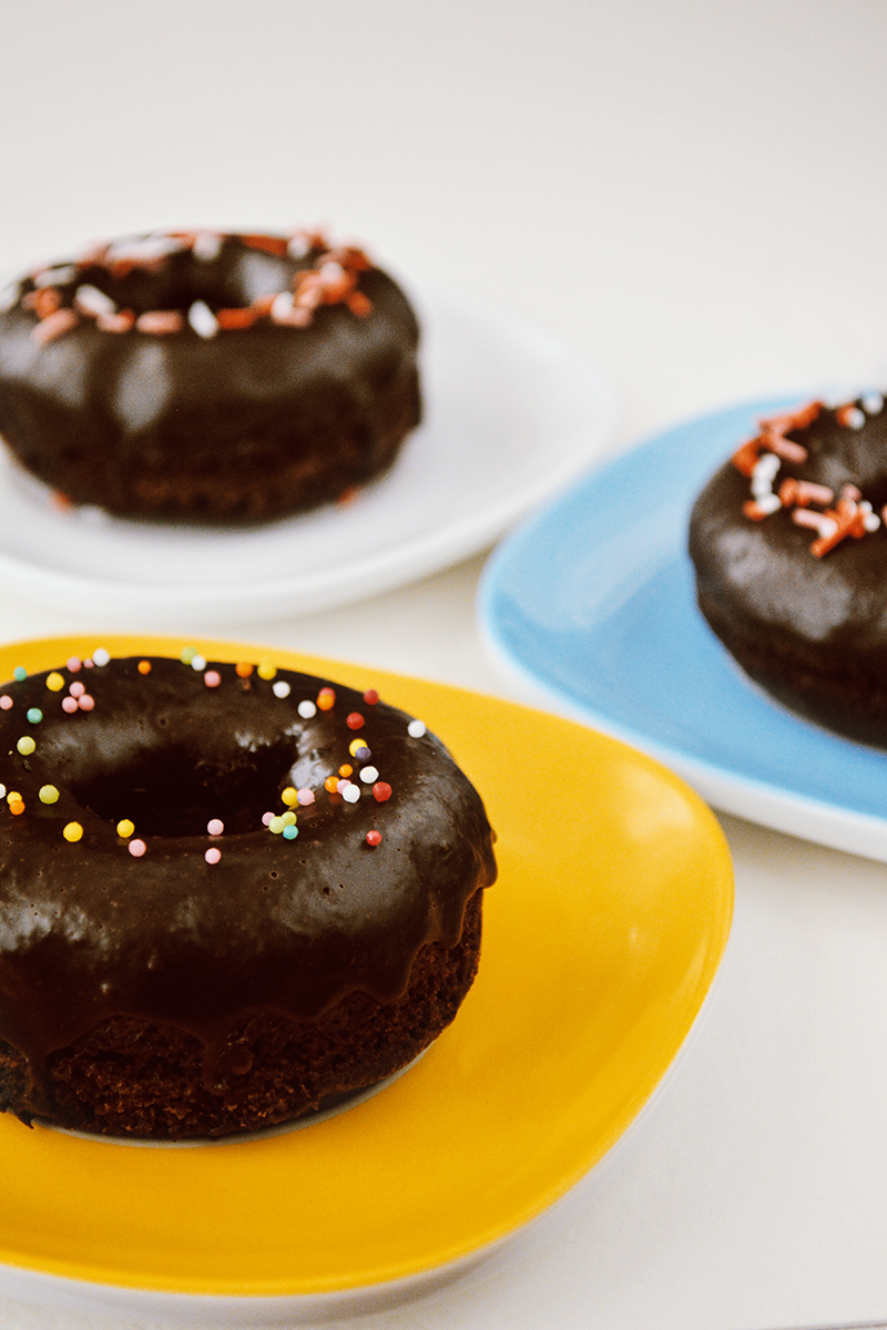 quick recipe for homemade chocolate cake doughnuts