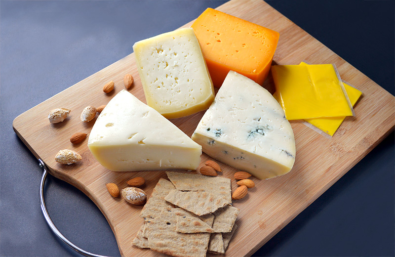 درباره پنیر آمریکایی و پنیر اسرم بیشتر بدانیم