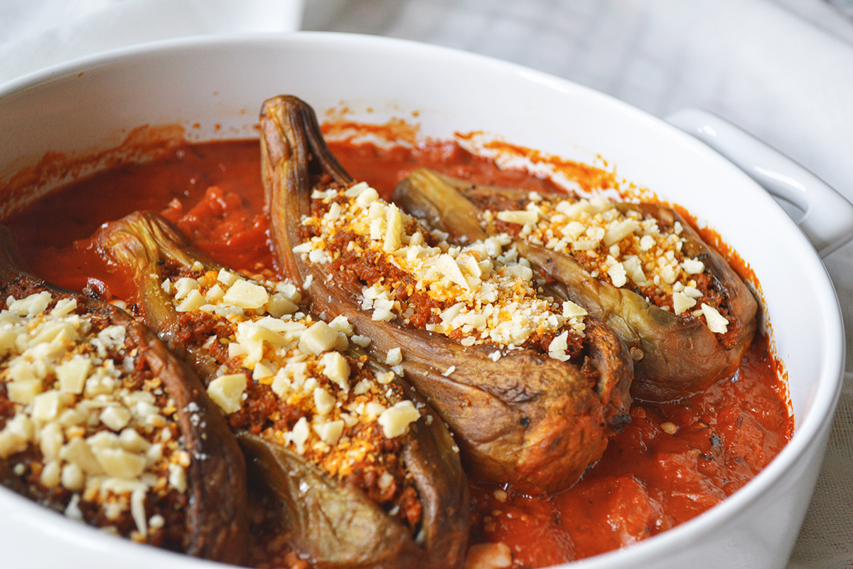 How to cook stuffed eggplant for lunch or dinner