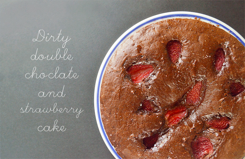 چطور کیک دابل شکلات و توت فرنگی درست کنیم