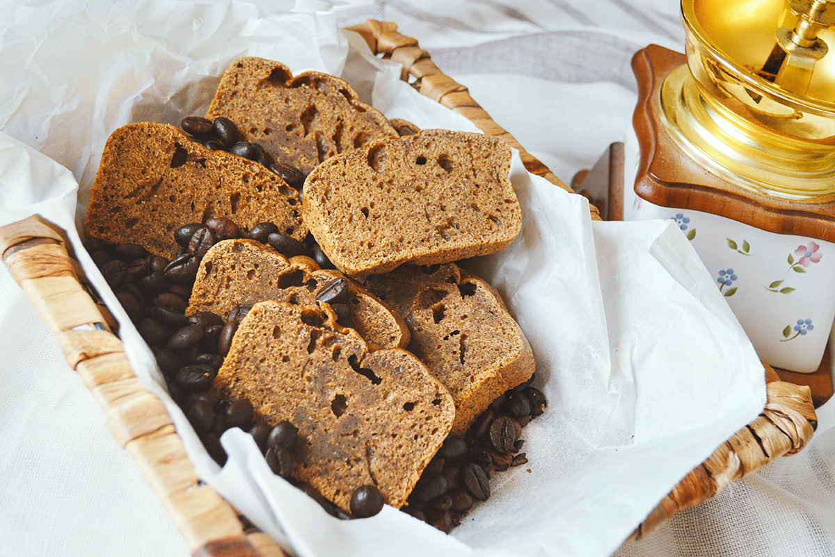How to bake homemade coffee bread